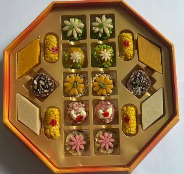 Diwali Traditional Sweet Box - 24 pieces large garbi box 450GM